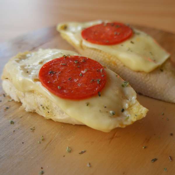 Pão de Alho com Pepperoni